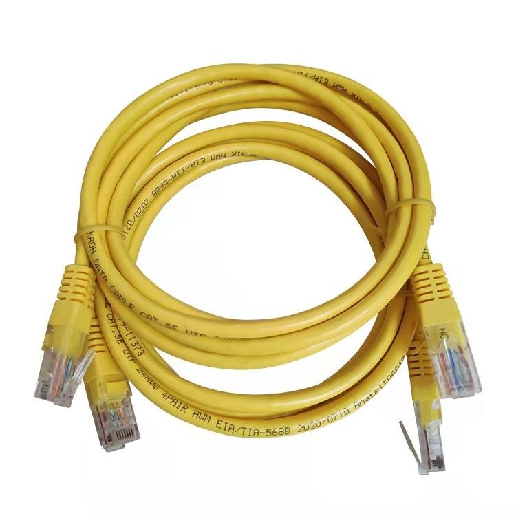 Cabo ethernet Cat5e do cabo de remendo do amarelo do cabo de UTP Cat5 para o computador e o router